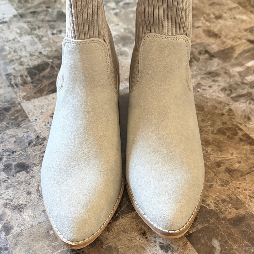 NEW CCOCCI Ribbed Knit Cuff Taupe Boot 6 - Picture 5 of 9